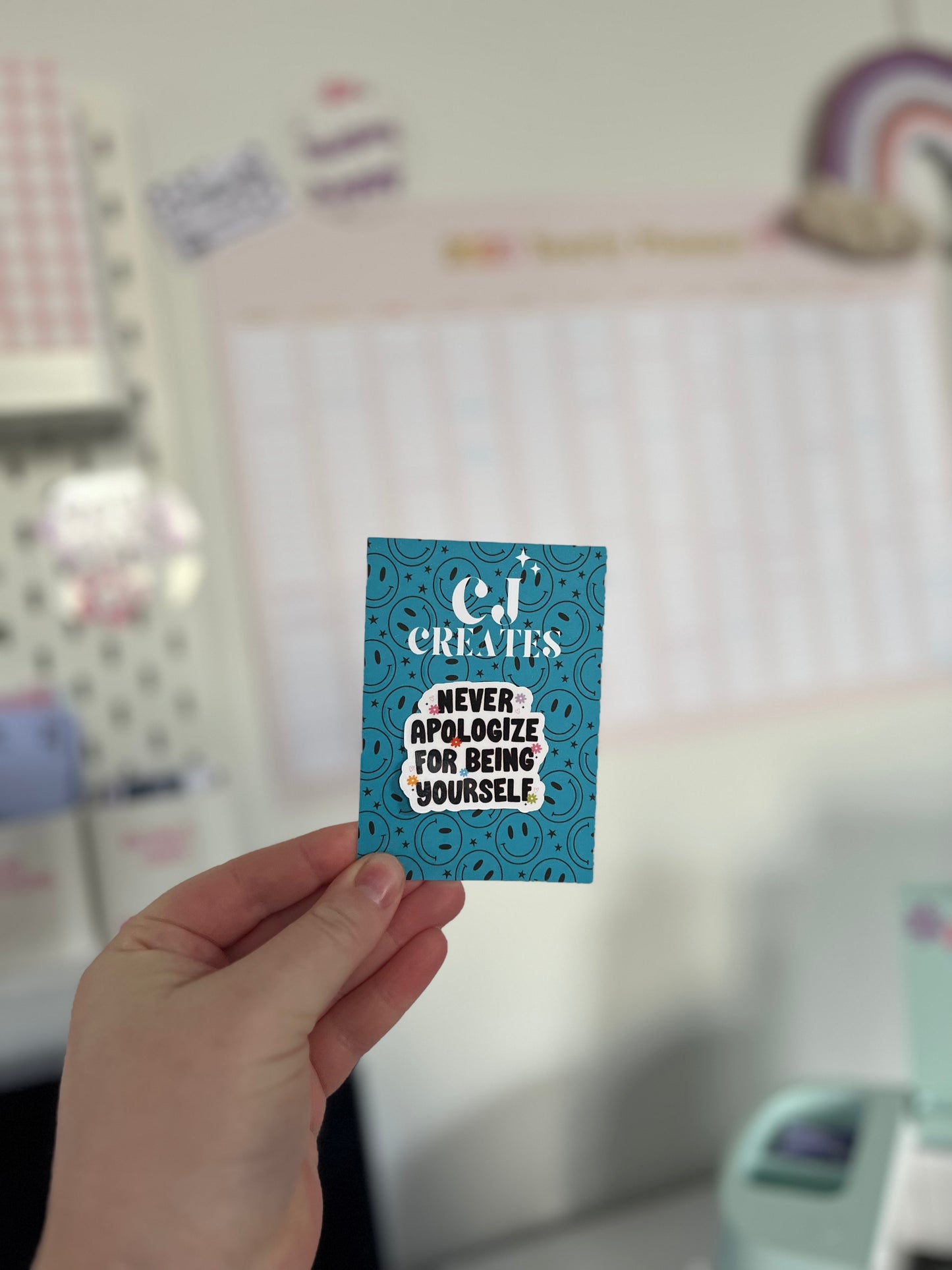 Never apologise (die cut sticker)