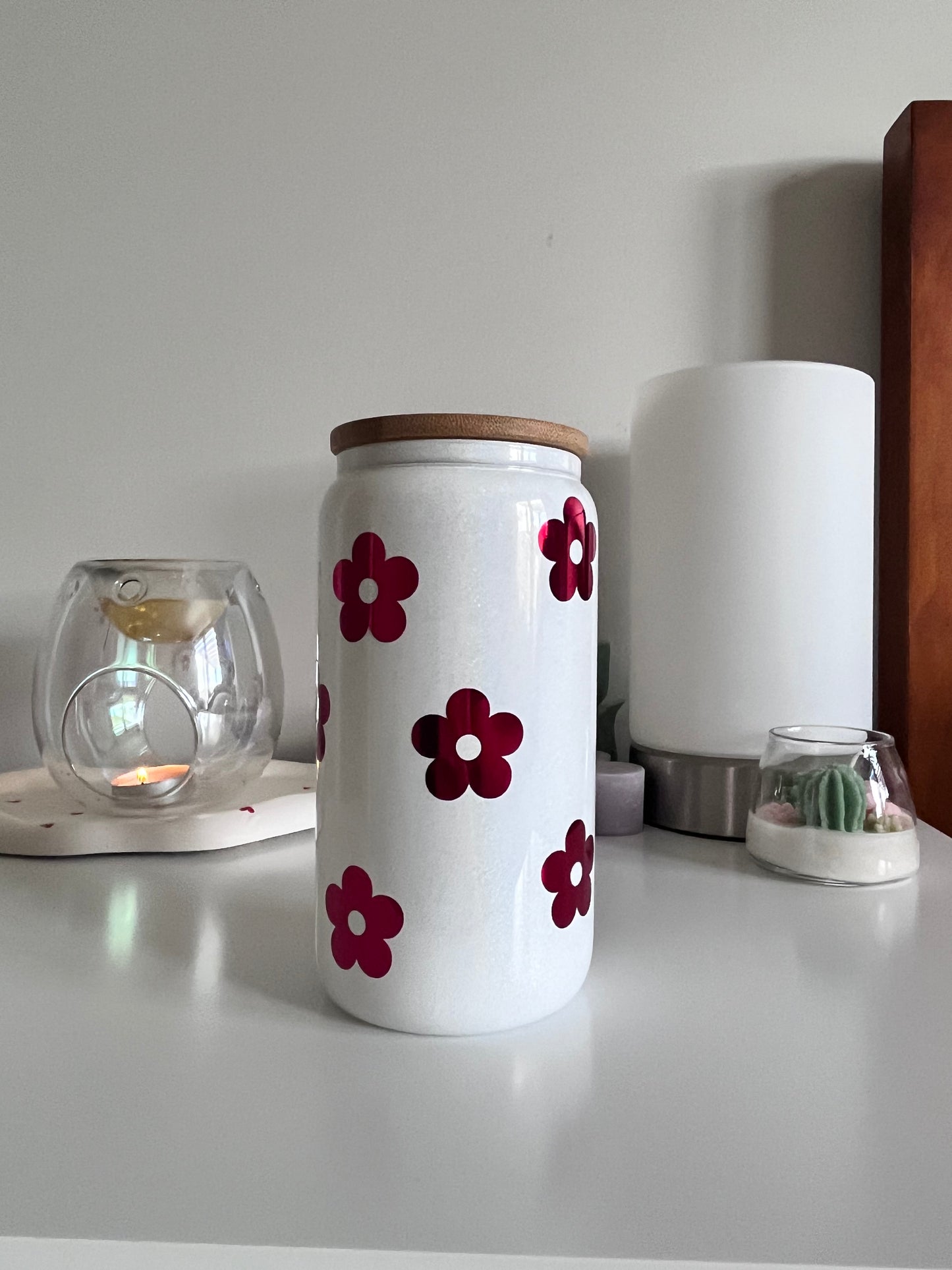 Shimmer White/Mirror red Floral Glass tumbler